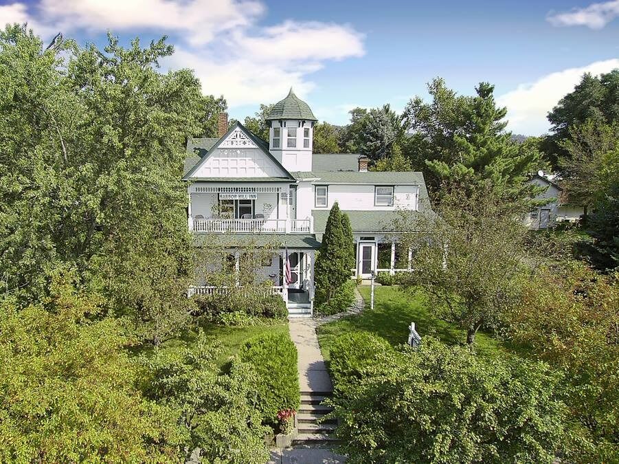 Picture of Harbor Hill Inn