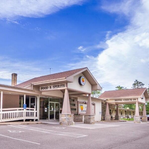 Picture of Terrace Bay Hotel