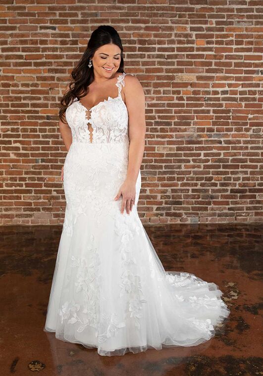 Essense of Australia D3709 plus Fit-and-Flare Wedding Dress - 2