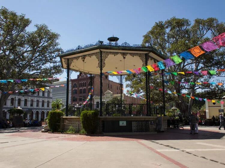 Picture of Olvera Street Cross