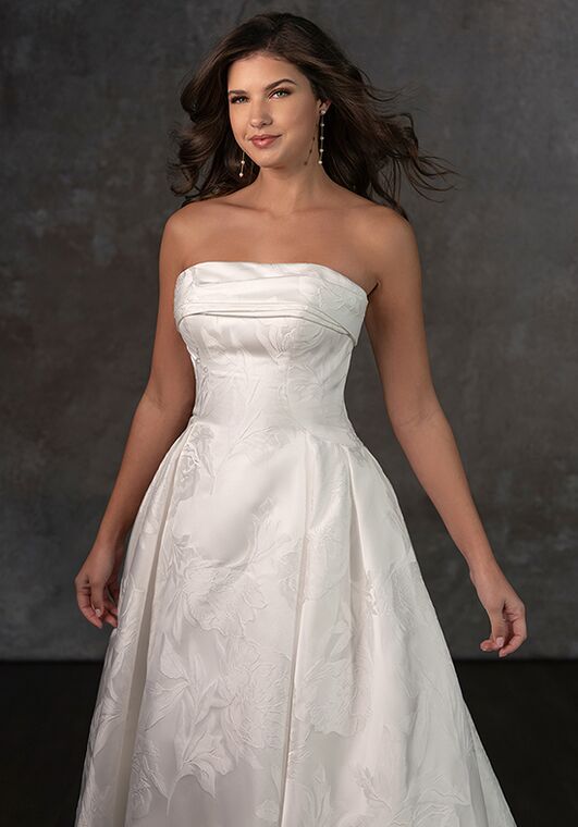Essense of Australia D4304 Ball Gown Wedding Dress - 3