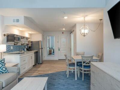 Picture of Palmera Inn & Suites