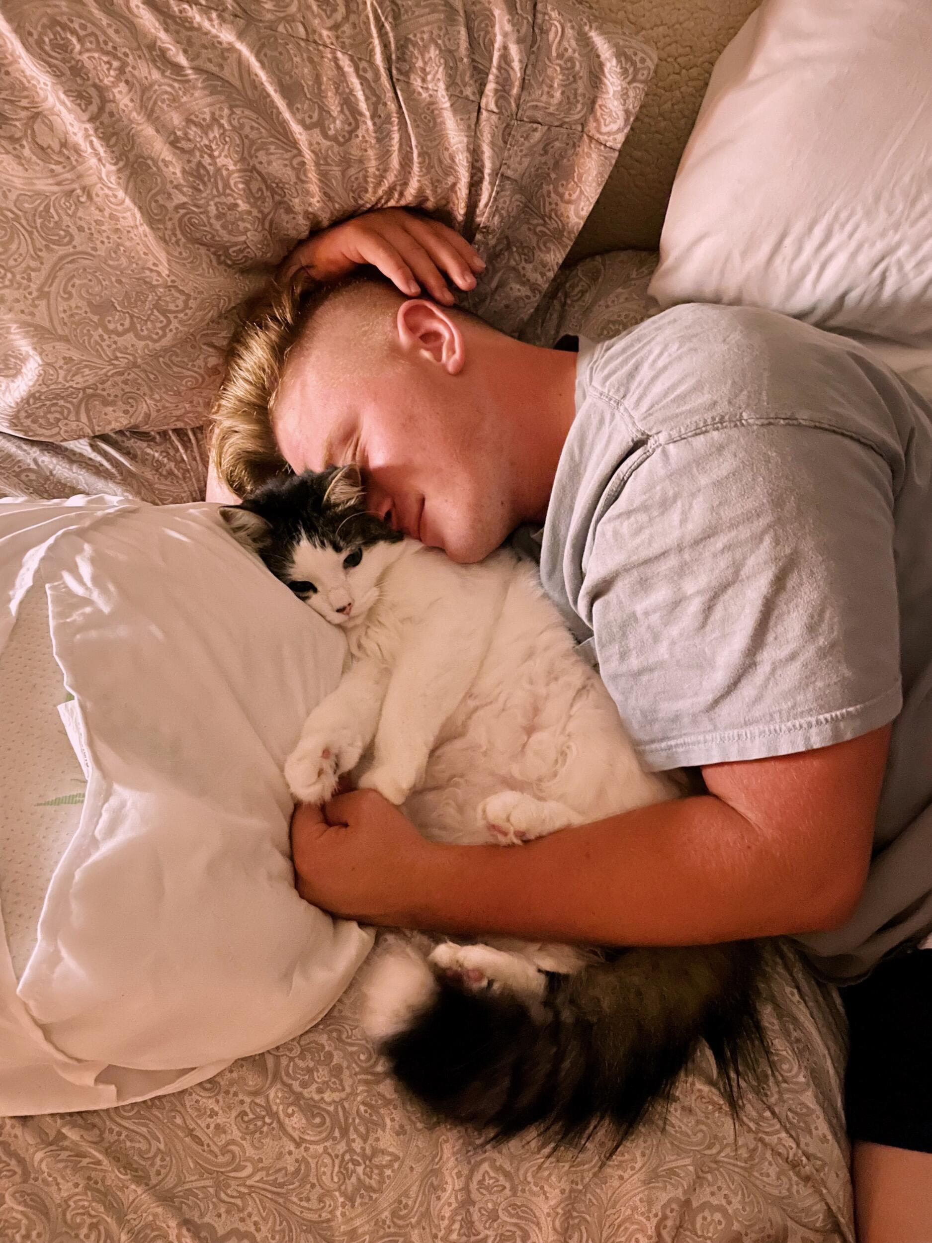 Their early days were filled with Mr. Cat and Cleo snuggles while Heather was in her 2nd year of pharmacy school and Ryan was an Auburn Firefighter.
