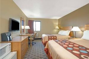 Picture of Super 8 by Wyndham Melrose