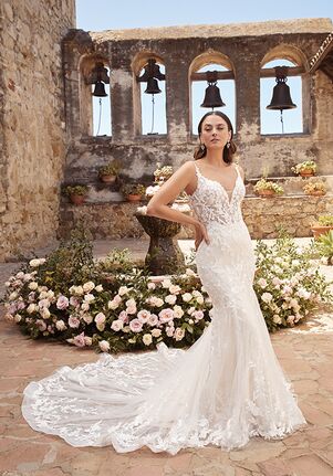 Casablanca Bridal 2467 Annalise Fit-and-Flare Wedding Dress