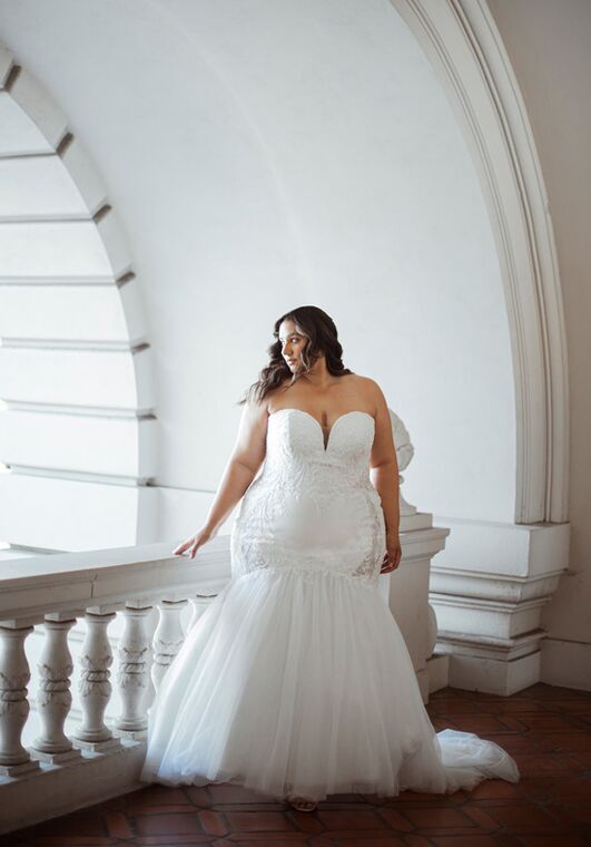 Essense of Australia D3600 plus Fit-and-Flare Wedding Dress - 3