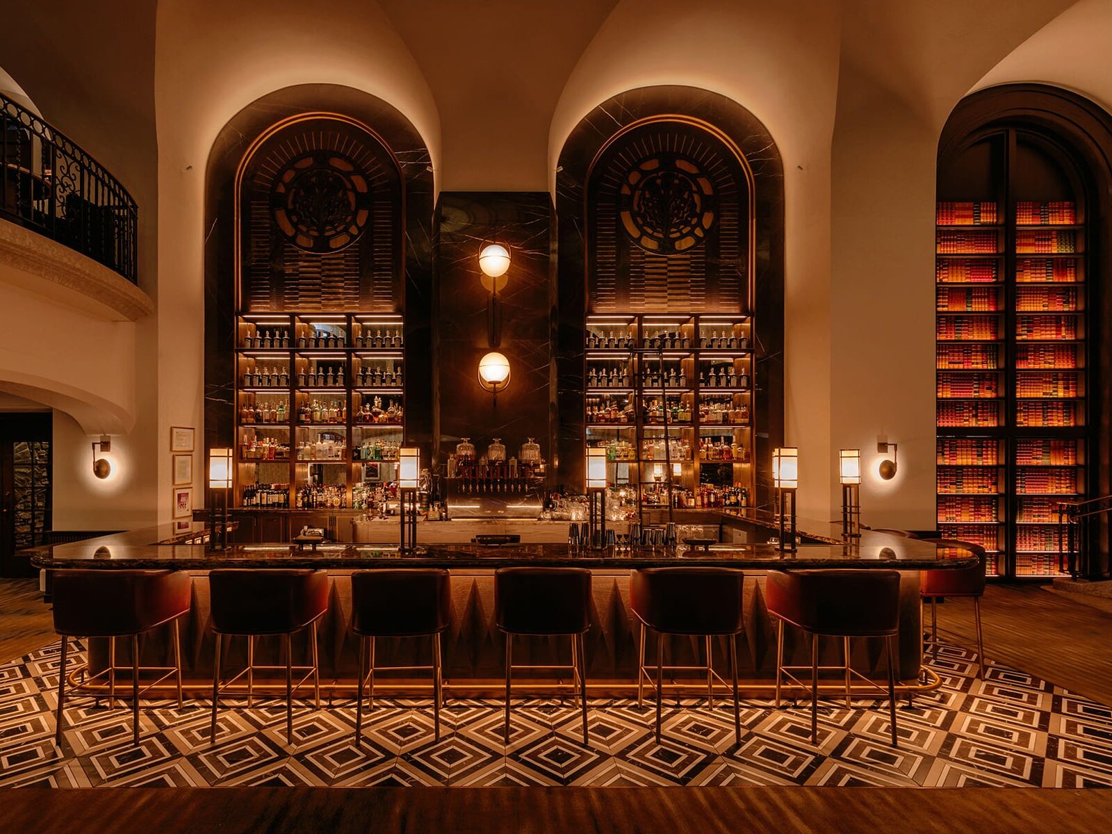 Picture of Rundle Bar at Fairmont Banff Springs