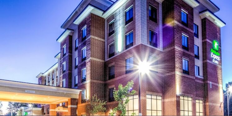 Picture of Holiday Inn Express & Suites