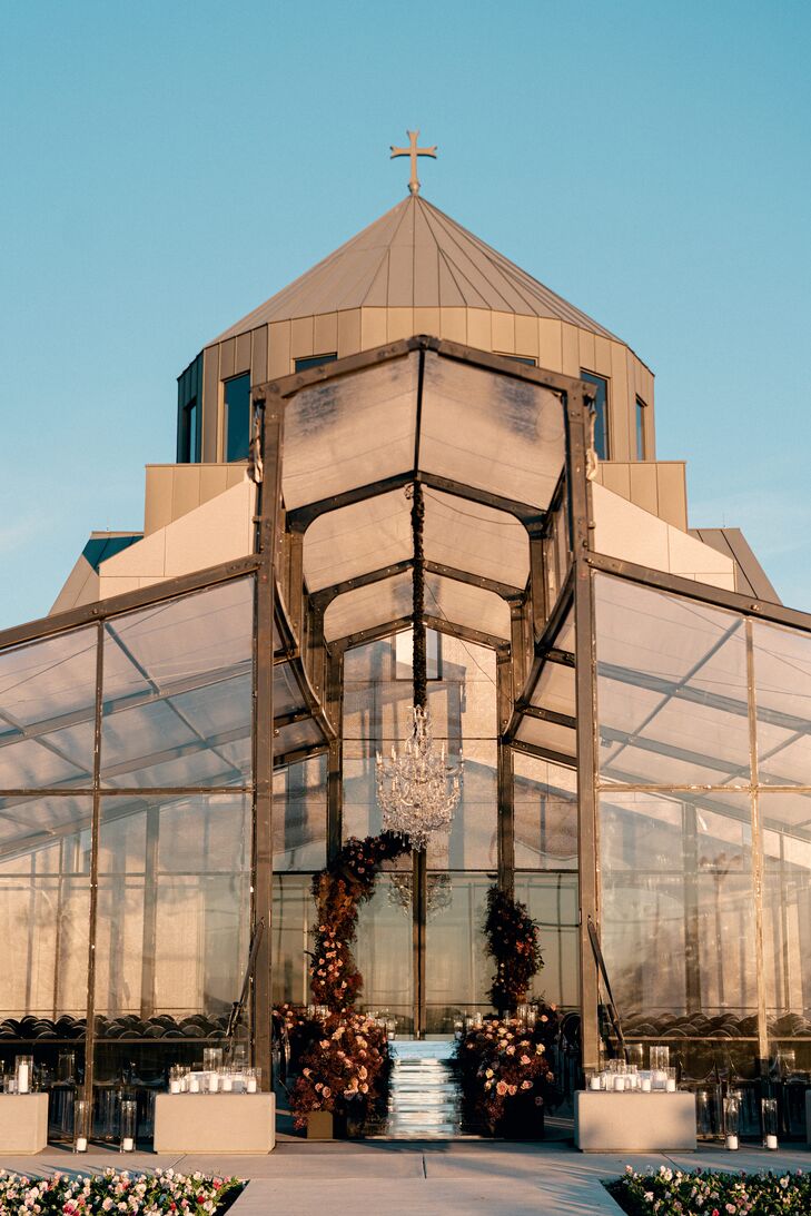 Modern Glass Ceremony Tent at Hall of Lights in Carrollton, Texas