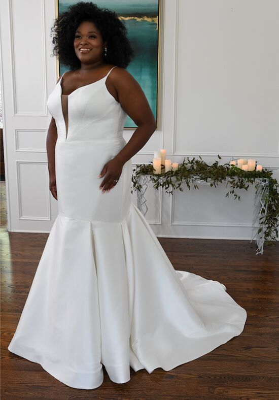 Essense of Australia D3223 plus Fit-and-Flare Wedding Dress - 1