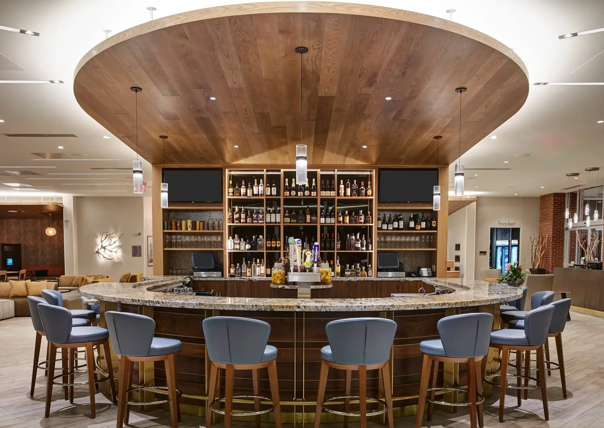 Picture of Shoreline Bar & Grille
