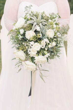 Bouquet with White Roses, Daisies and an Air Plant