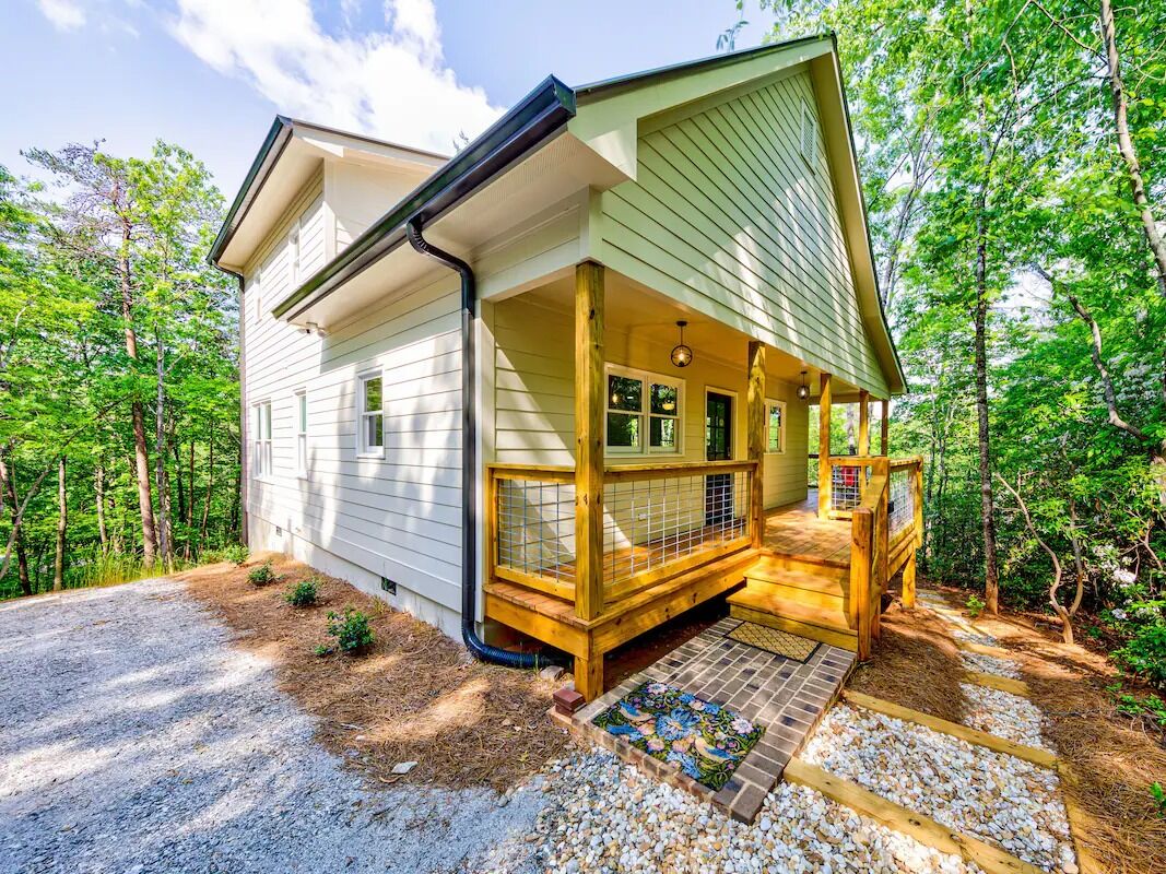 Picture of Modern Mountain-View Retreat