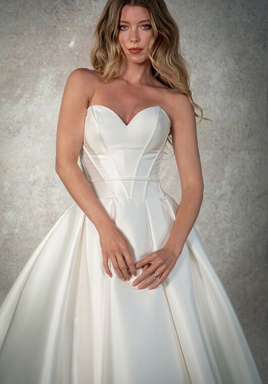 Essense of Australia D4117 Ball Gown Wedding Dress - 3