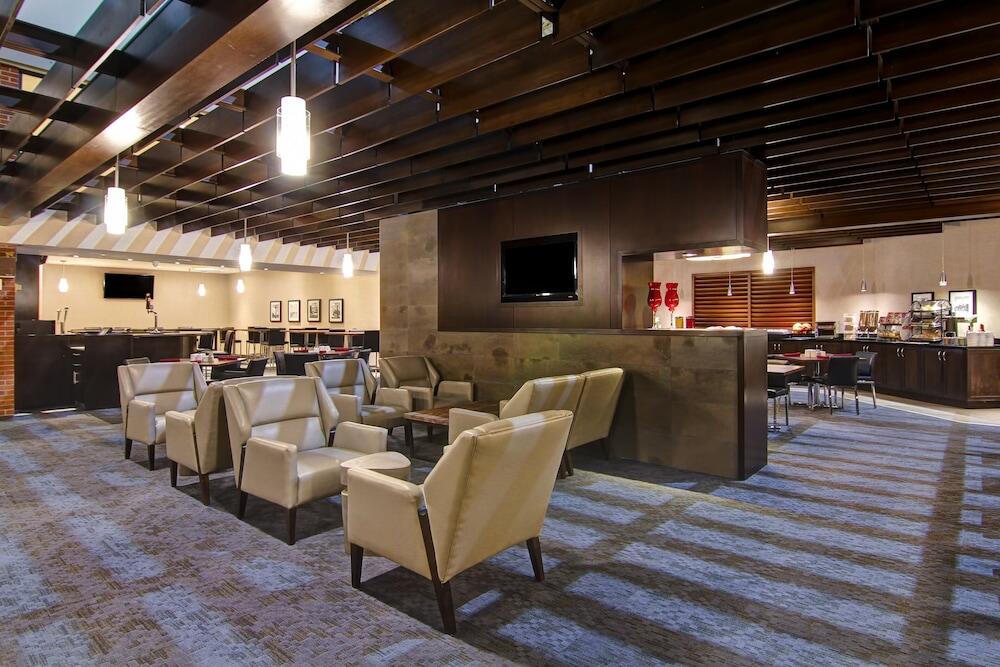 Picture of Holiday Inn Oakville Centre by IHG