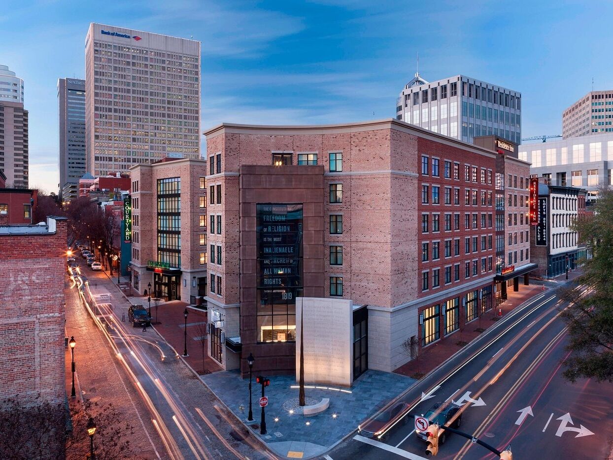 Picture of Courtyard Richmond Downtown