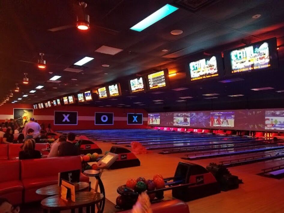 Picture of Bowlero Commack
