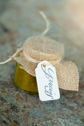The Homemade Salsa Favors for the Guests