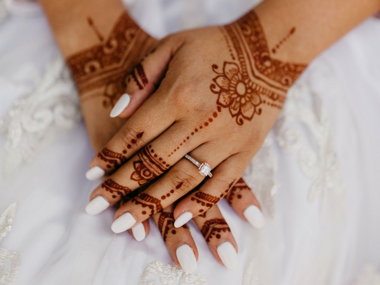 The Best Wedding Press On Nails for Every Event