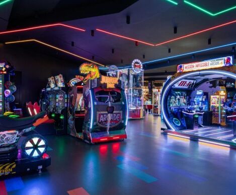 Picture of Arcade At The Horseshoe Center Strip