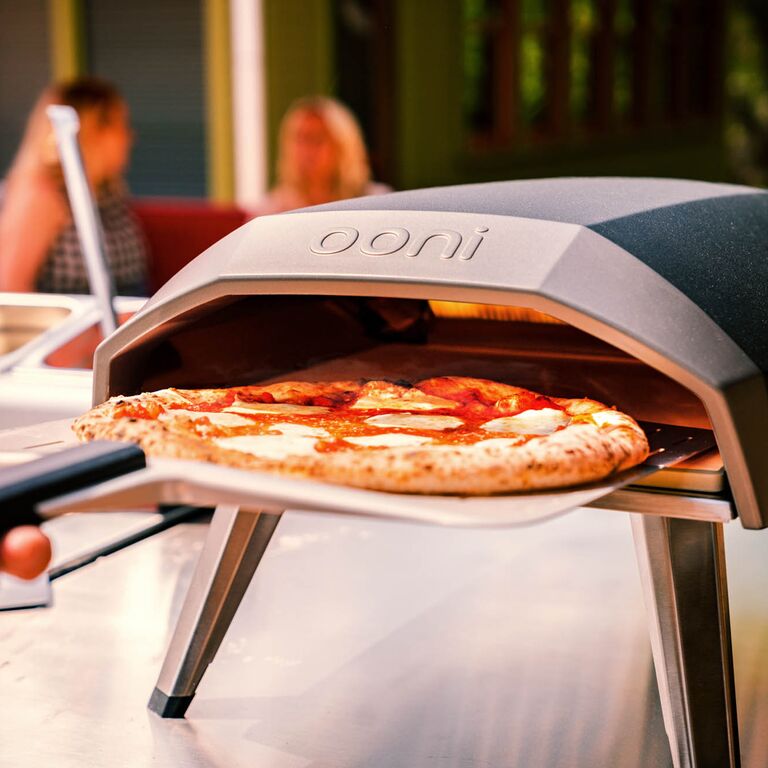 Ooni outdoor pizza oven gift idea for wedding registry. 