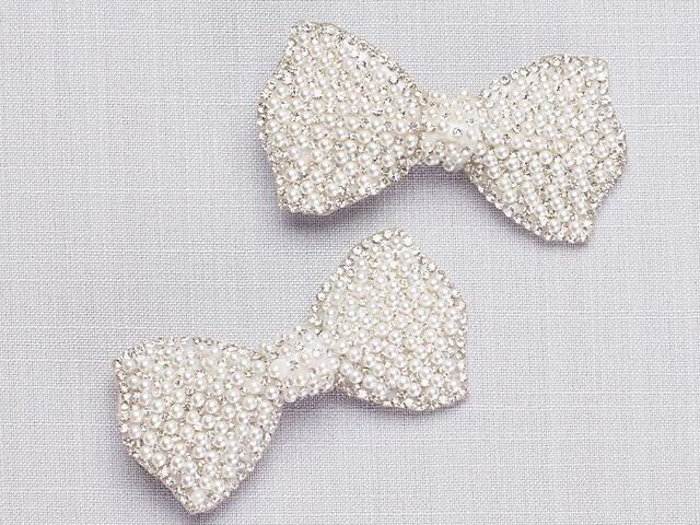 Pearl-embellished hair bows. 