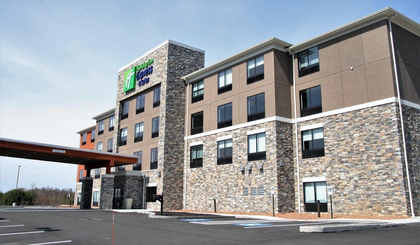 Picture of Holiday Inn Express & Suites Clarion, an IHG Hotel