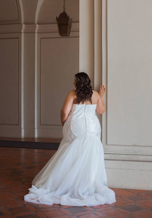 Essense of Australia D3600 plus Fit-and-Flare Wedding Dress - 4
