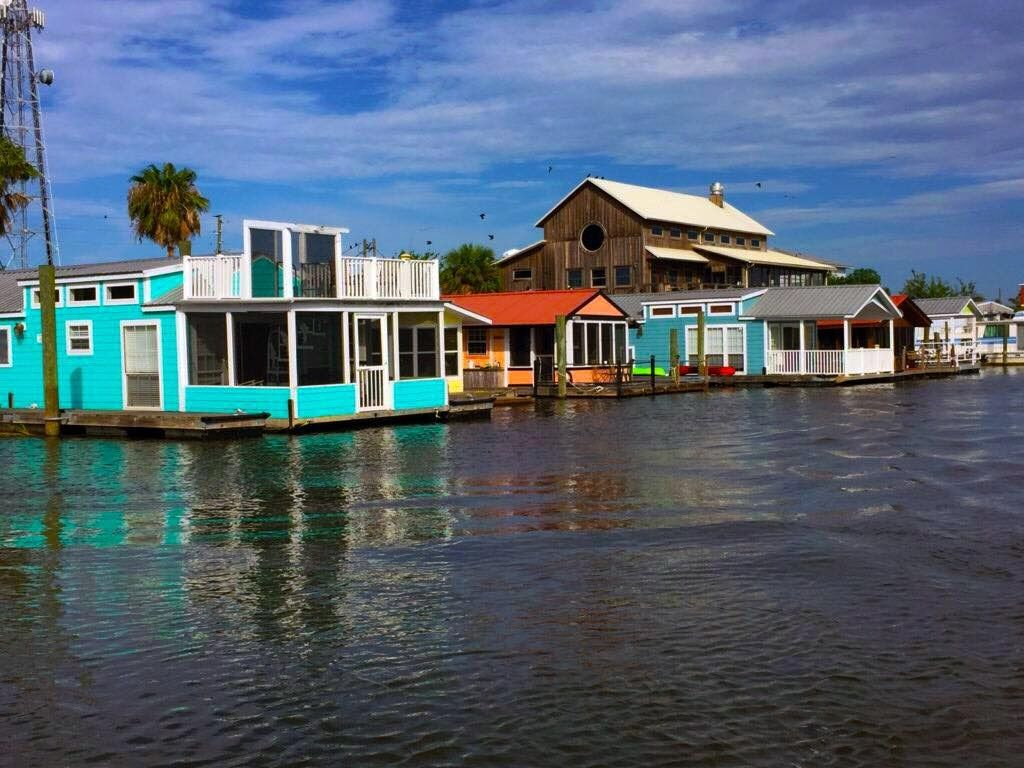 Picture of Houseboats at River Watch