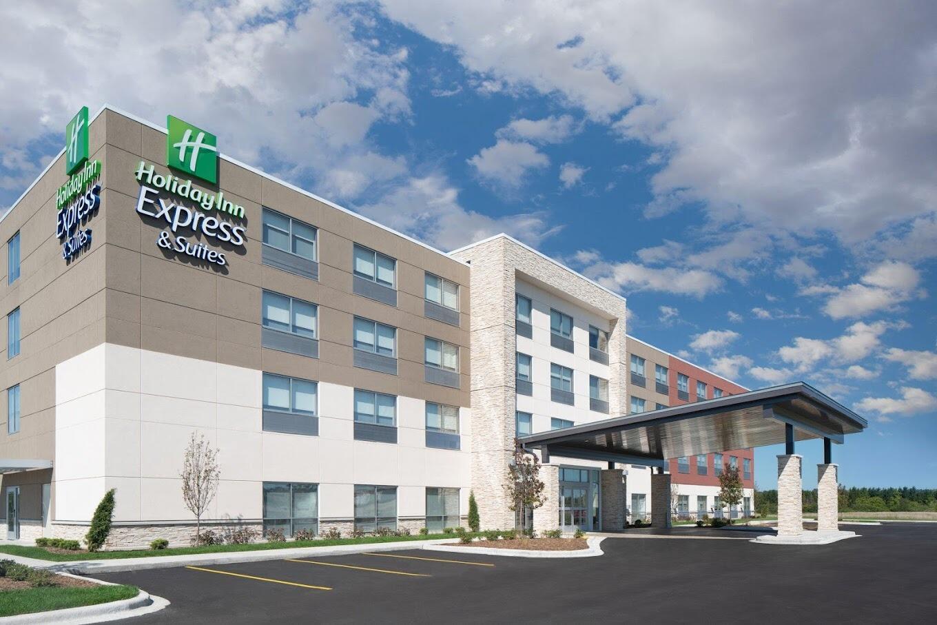 Picture of Holiday Inn Express & Suites Elkhorn - Lake Geneva Area, an IHG Hotel