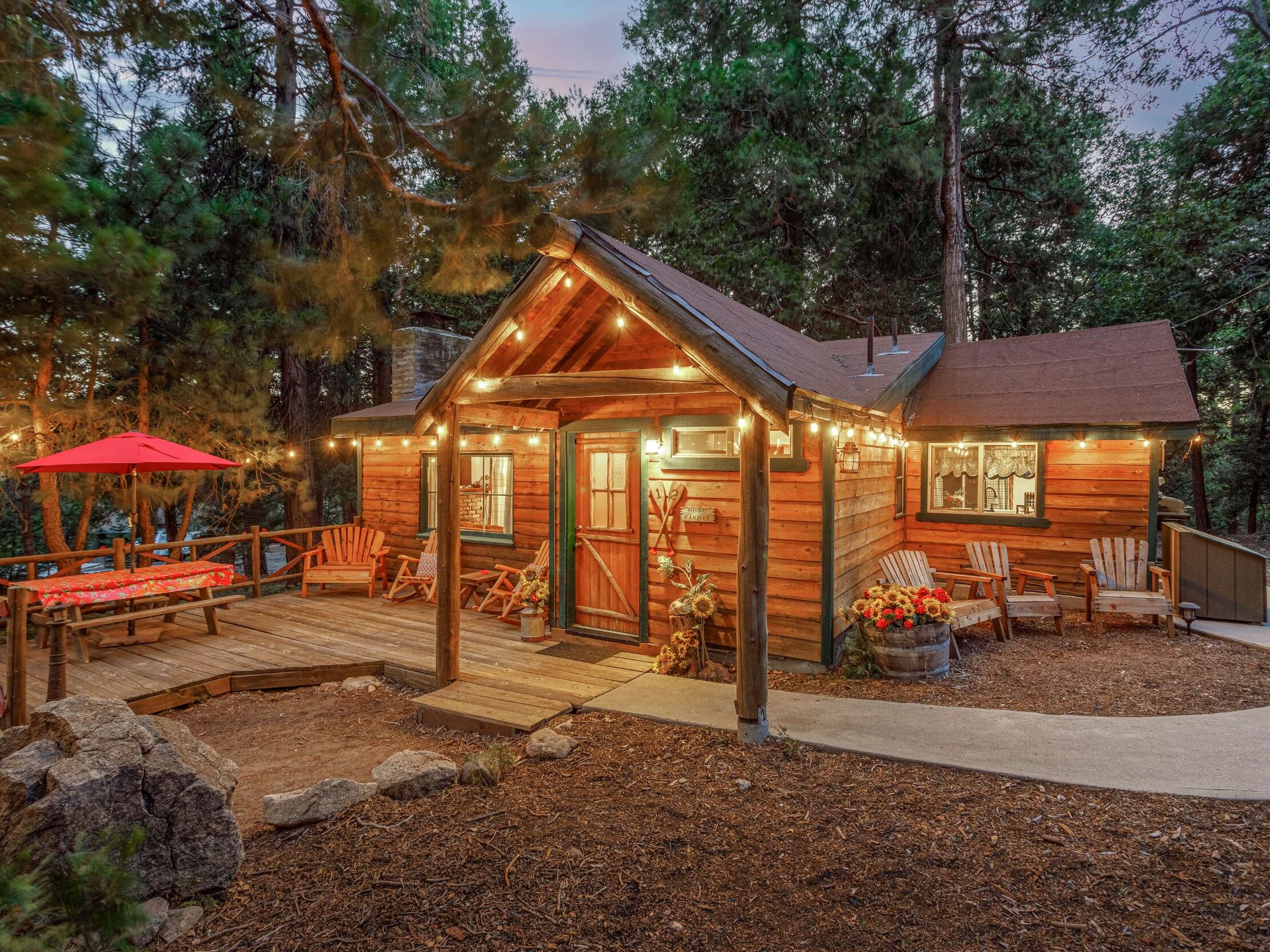 Picture of Pine Rose Cabins (on venue)