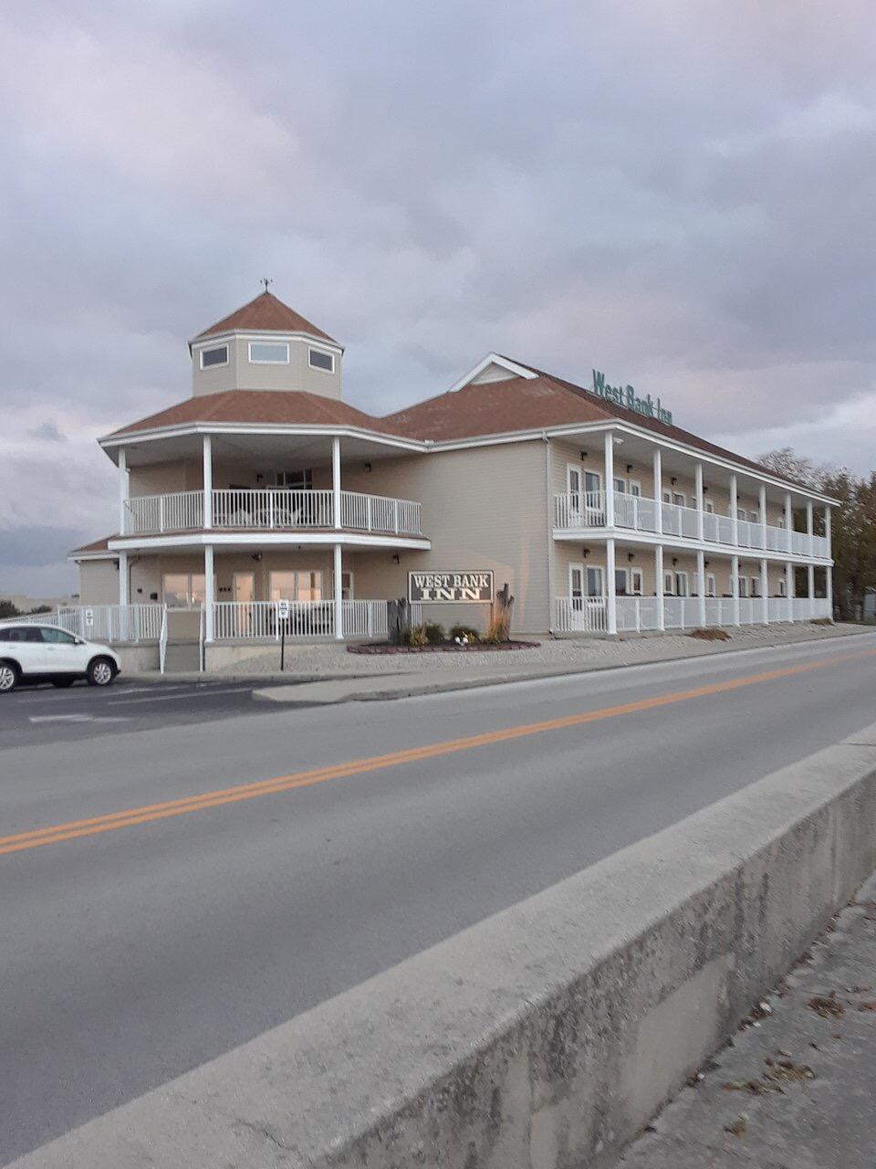 Picture of West Bank Inn