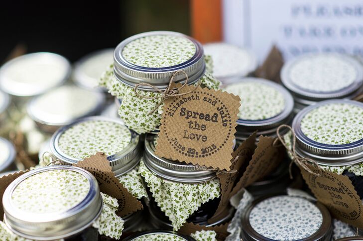 Elizabeth and Julie made huckleberry jam with berries from Northern Idaho where Elizabeth grew up. They wrapped each factor with a rustic “Spread the Love” tag.