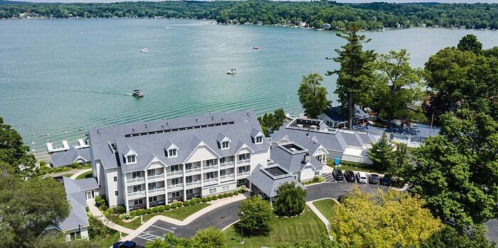Picture of Bay Pointe Inn