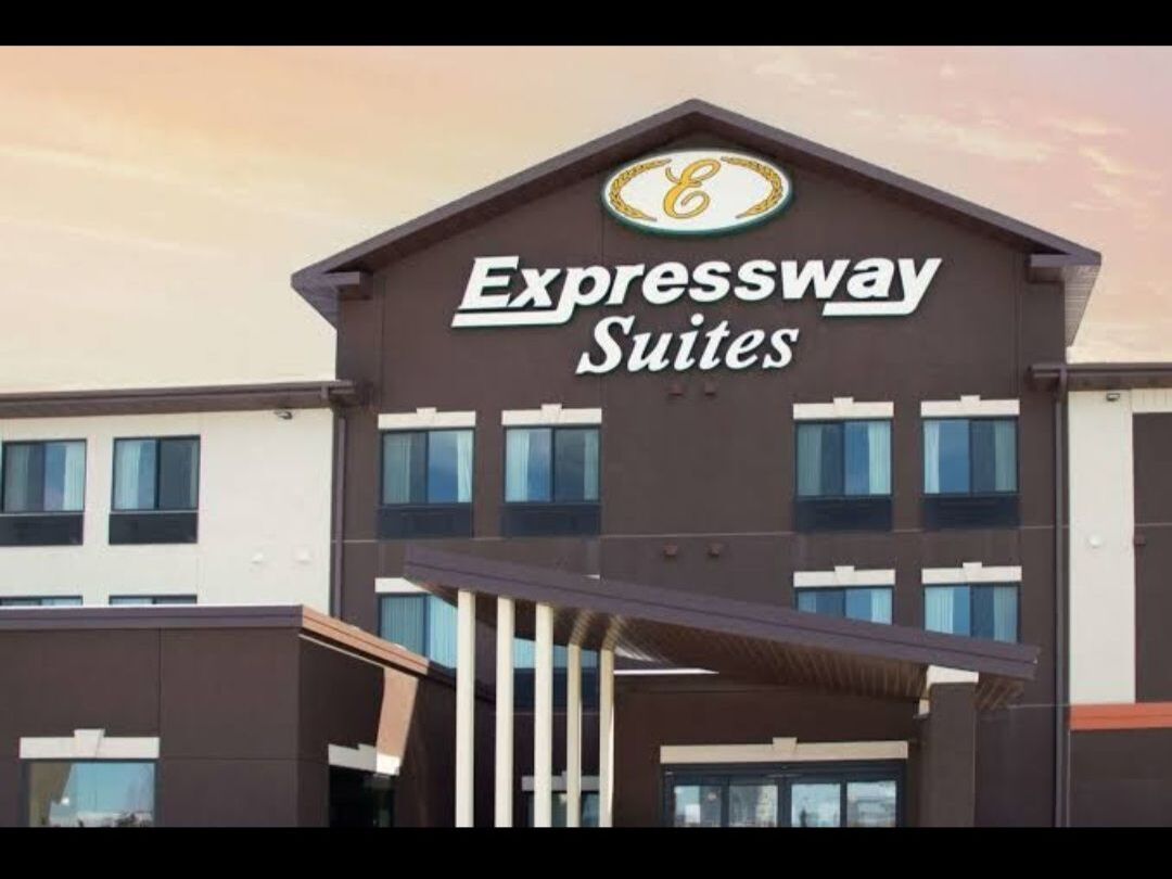Picture of Expressway Suites