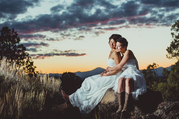 Jackie Newton 28 and a doctor) and Sarah Schaeffer (32 and a doctor) met while they were scheduled to work for three weeks together at their office. J