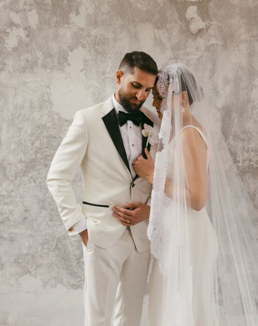 Suit Shop Men's Ivory White & Black Tuxedo Tuxedo - 2