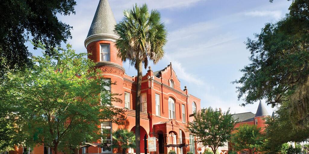 Picture of Mansion On Forsyth Park
