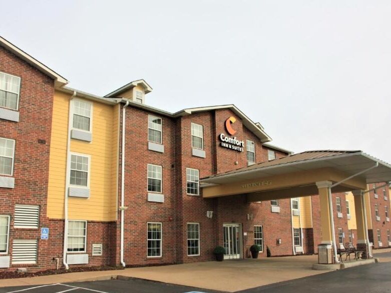 Picture of Comfort Inn & Suites St. Louis - Chesterfield