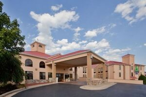 Picture of Holiday Inn Express Hotel & Suites Waynesboro Route 340 an IHG Hotel