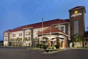 Picture of La Quinta Inn & Suites by Wyndham Dublin