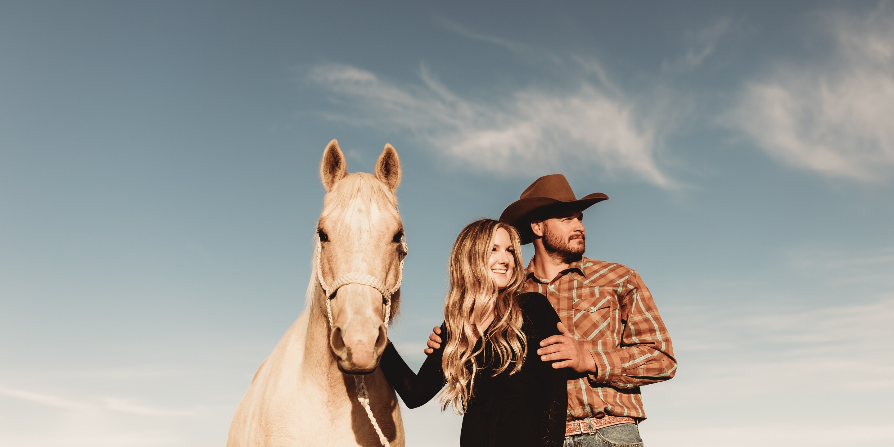 Holly & Max Home Page Banner