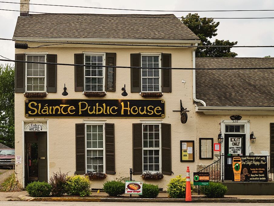 Picture of Slainte Public House