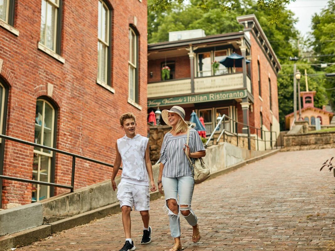 Picture of Dining in Galena