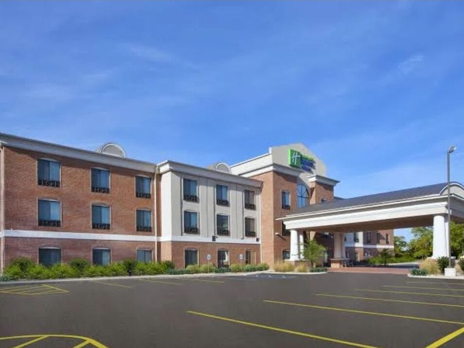 Picture of Holiday Inn Express & Suites: Niles