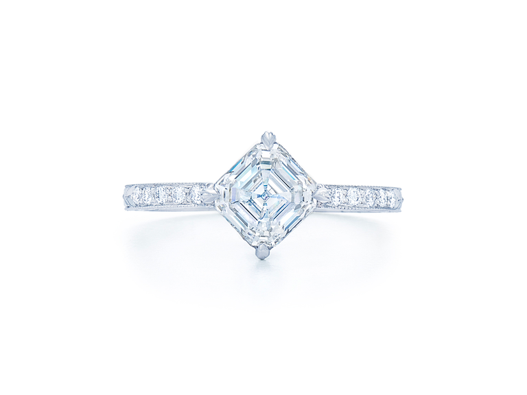 ​Kwiat Asscher-cut diamond engagement ring