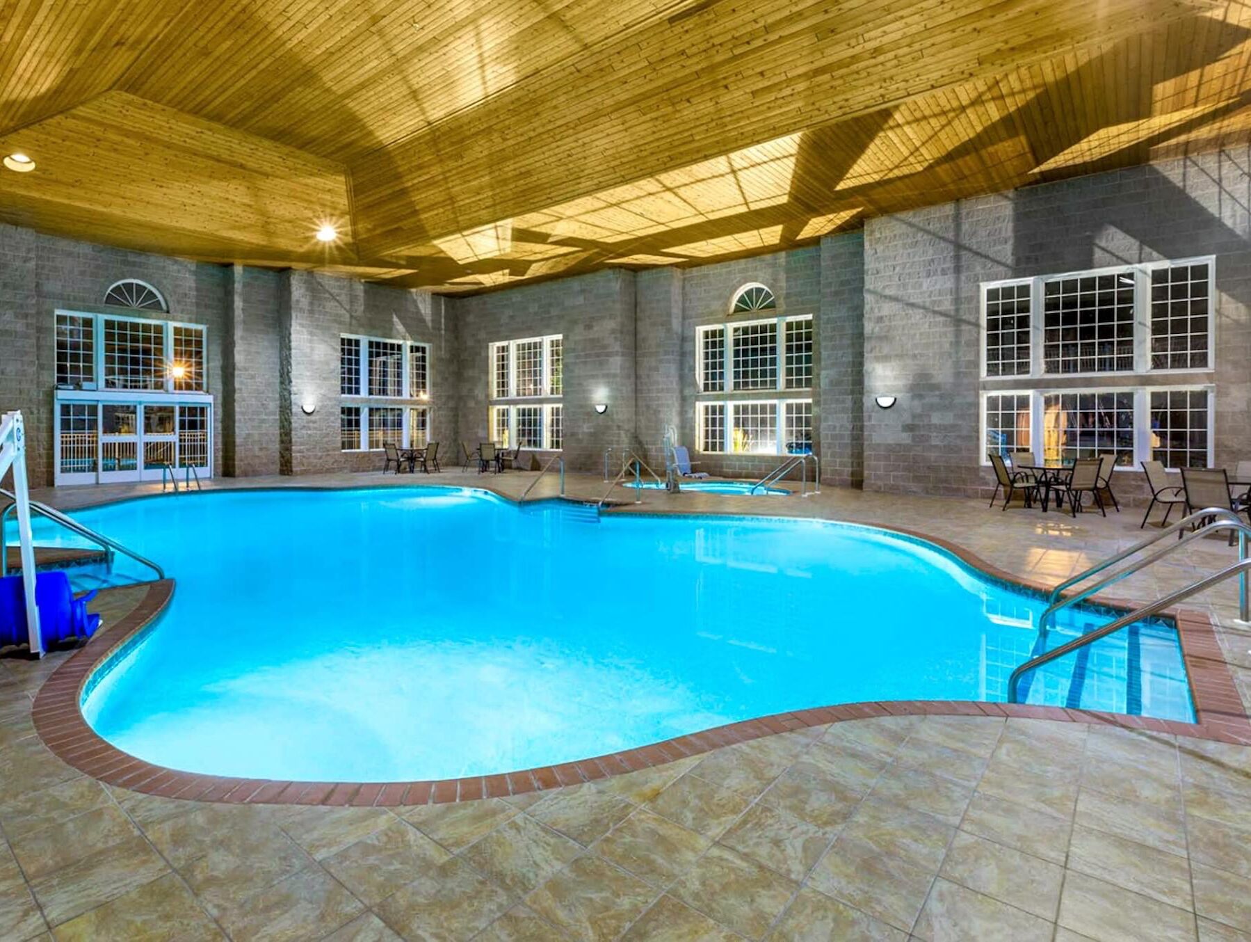 Picture of Pool, Jacuzzi, Sauna