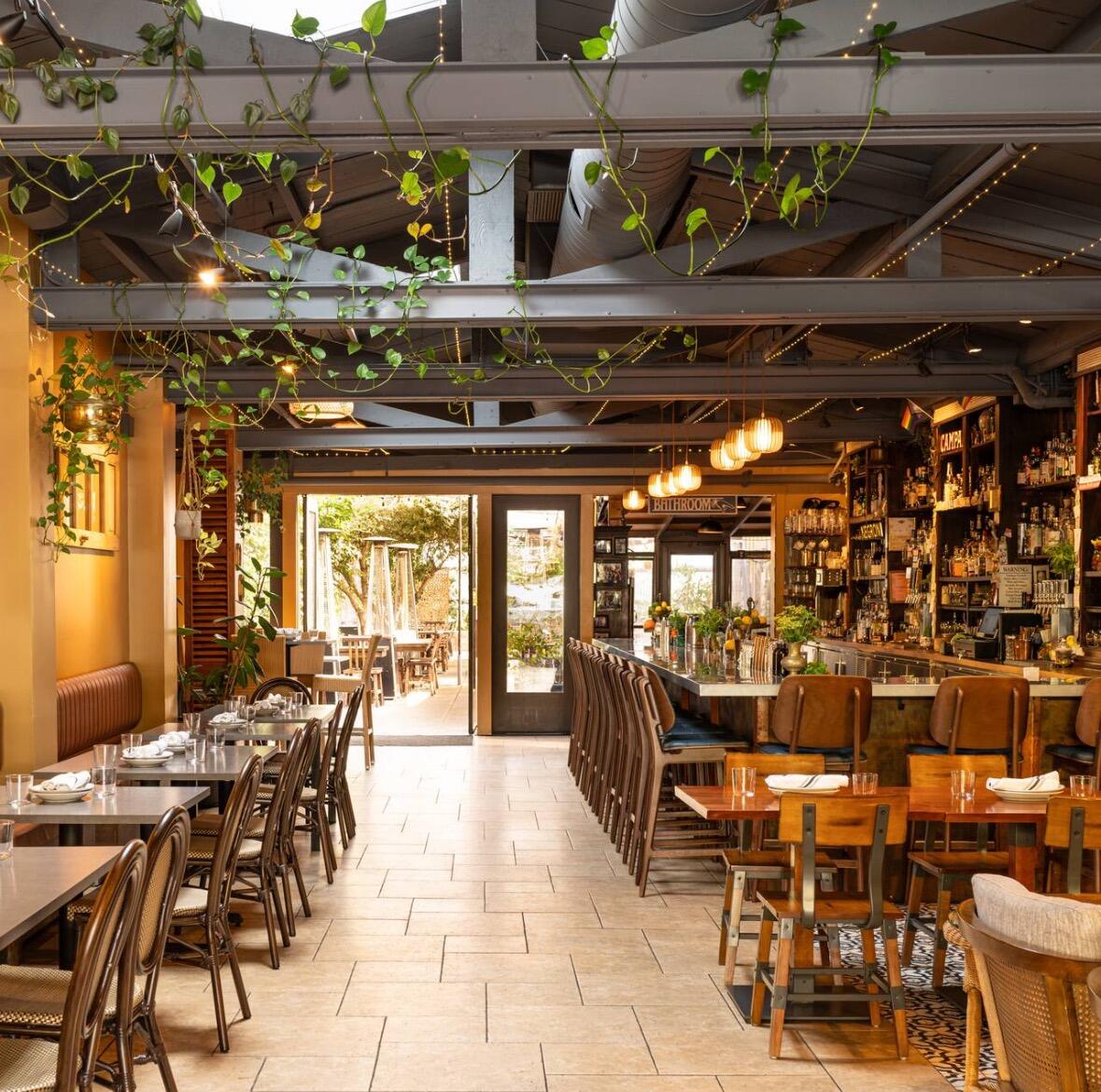 Picture of Lo & Behold Bar + Kitchen