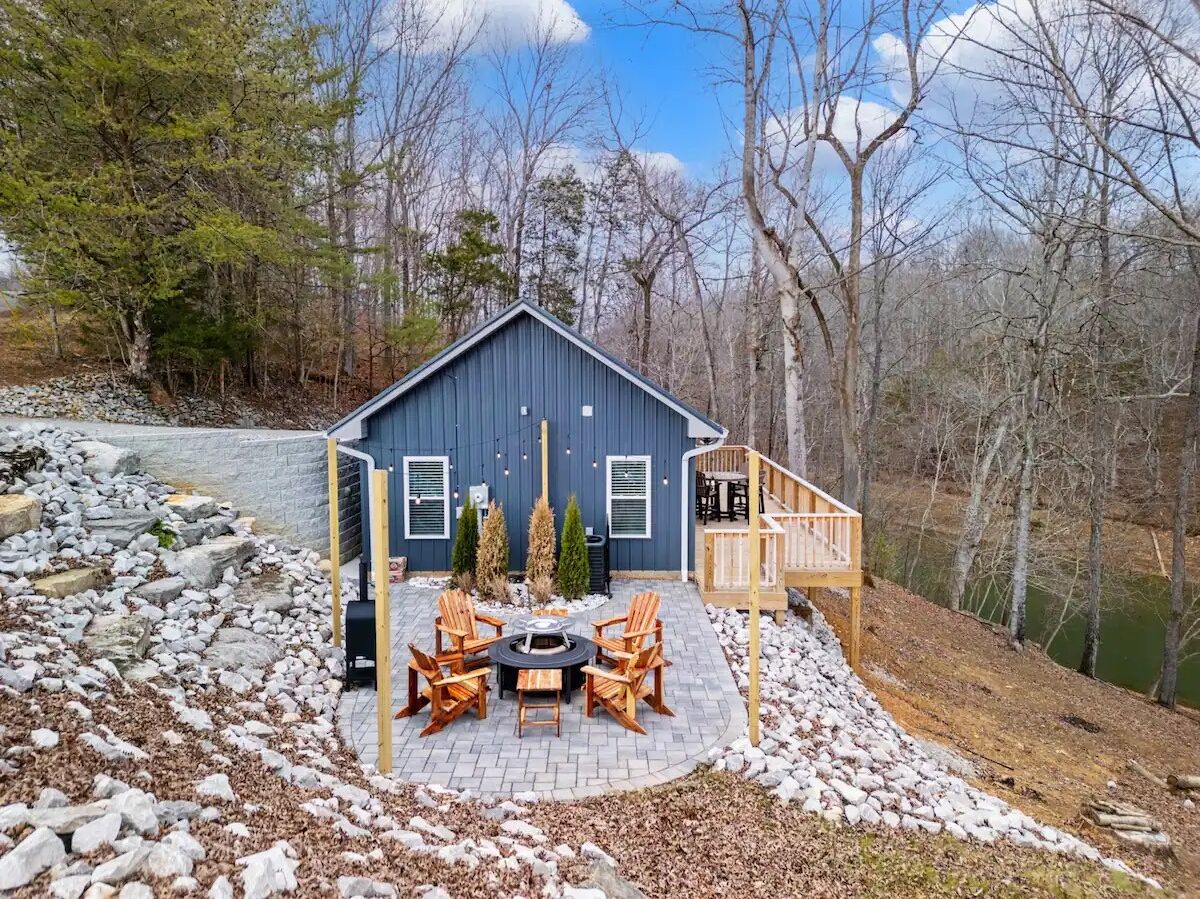 Picture of The Calf Killer Cottage in Doyle, Tennessee, United States - Airbnb