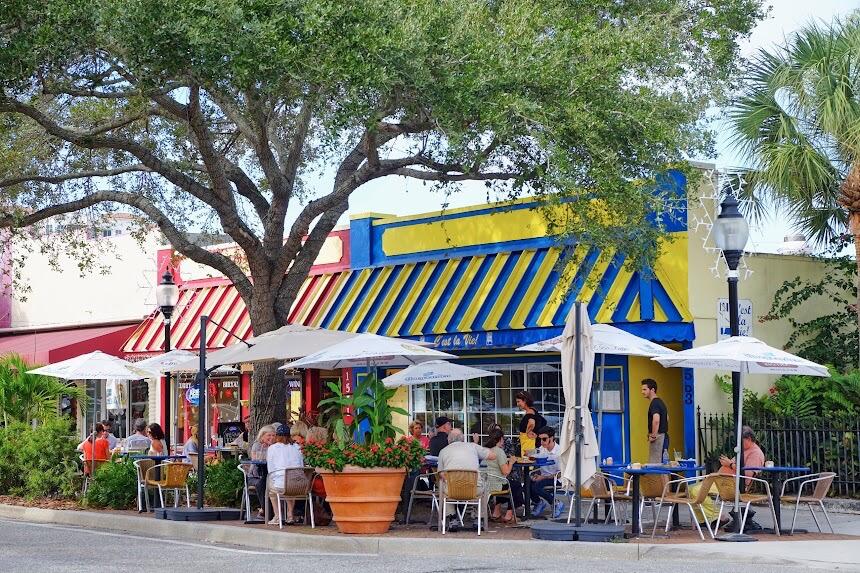 Picture of C'est La Vie - Pastries Breakfast & Dinner